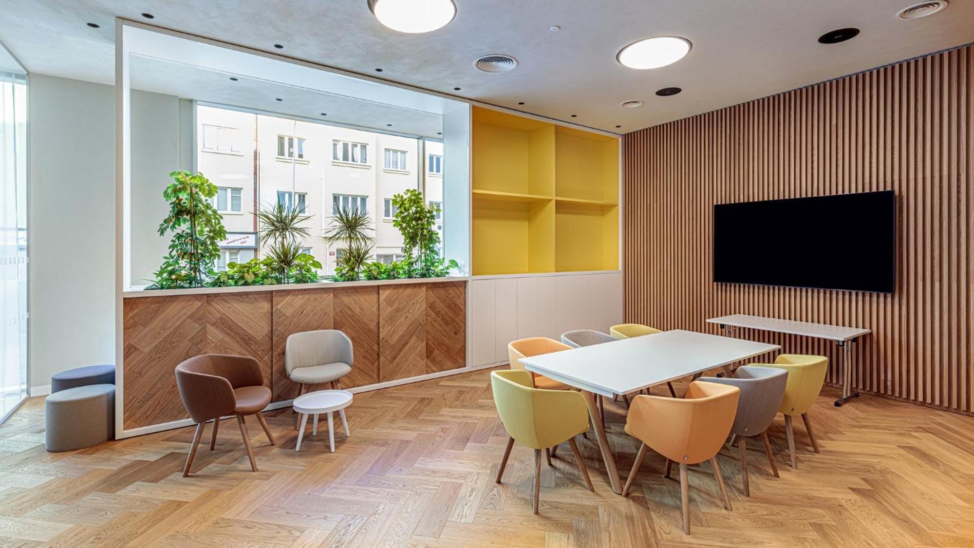 By Ihg Prag