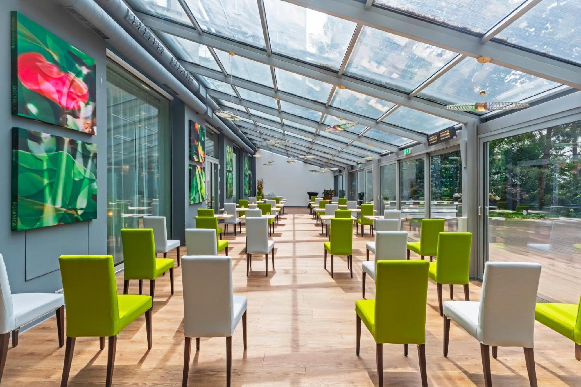 Hotell By Ihg
